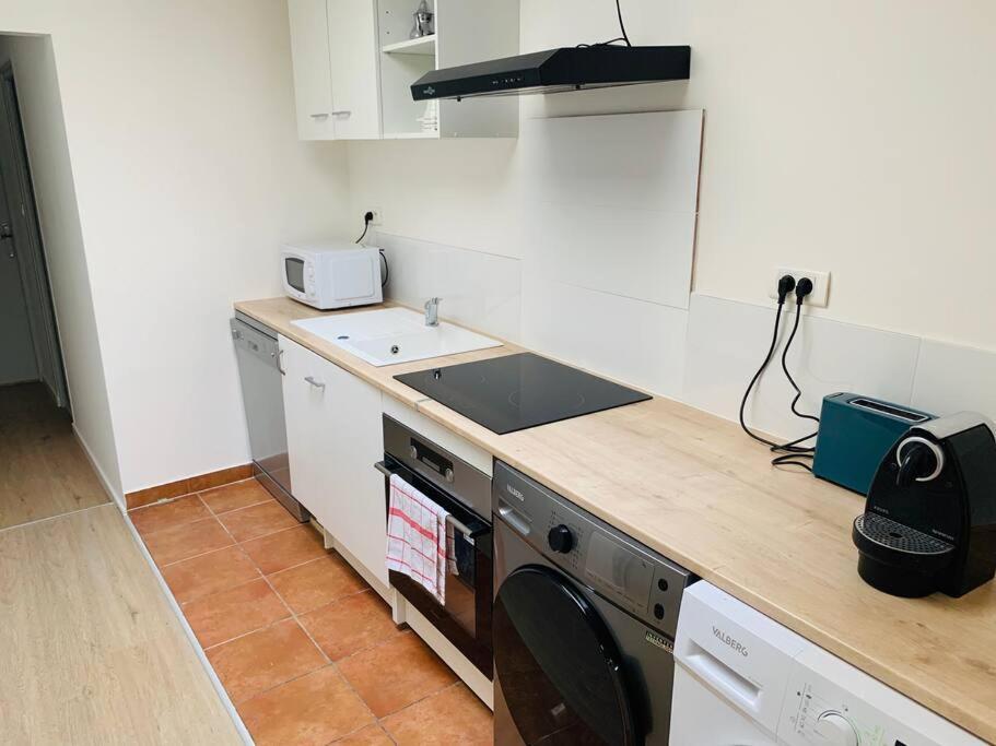 Appartement T3, Au Coeur De Montpellier, Wifi Et Climatisation Exterior photo