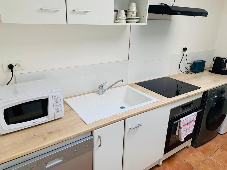 Appartement T3, Au Coeur De Montpellier, Wifi Et Climatisation Exterior photo